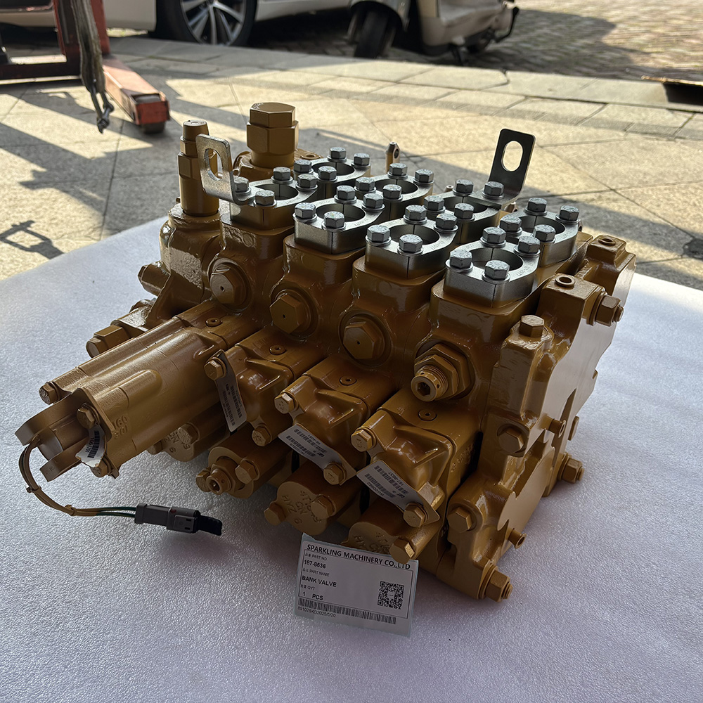 D9R TRACK-TYPE TRACTOR CA1878636 187-8636 1878636 VALVE GP-MAIN CONTROL VALVE ASSY