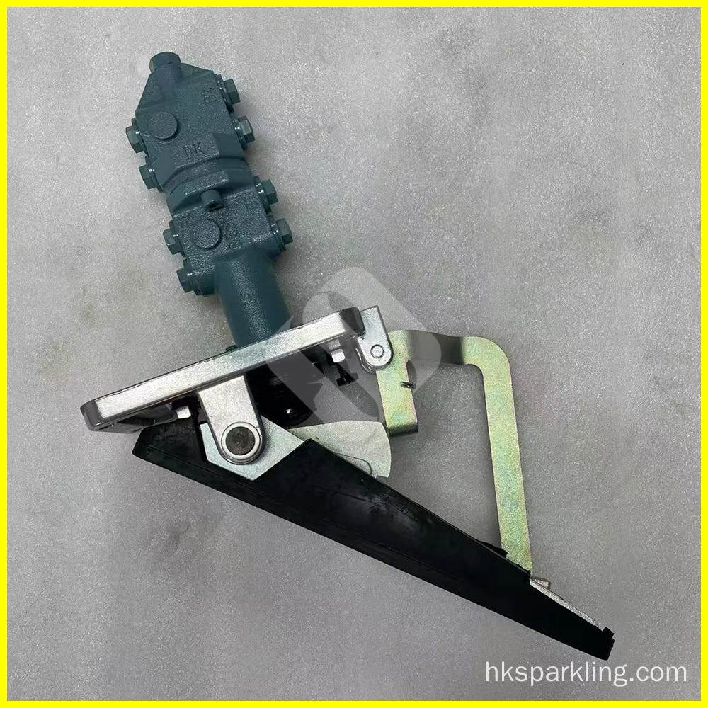 HYUNDAI WHEEL EXCAVATOR SPARE PARTS R160W9A R170W9 R170W9S R180W9A R180W9S R210W-9 BRAKE VALVE 31Q5-30110 CHINA MADE