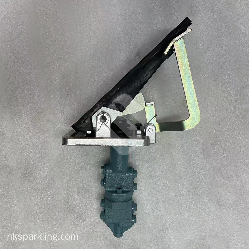 HYUNDAI WHEEL EXCAVATOR SPARE PARTS R160W9A R170W9 R170W9S R180W9A R180W9S R210W-9 BRAKE VALVE 31Q5-30110 CHINA MADE