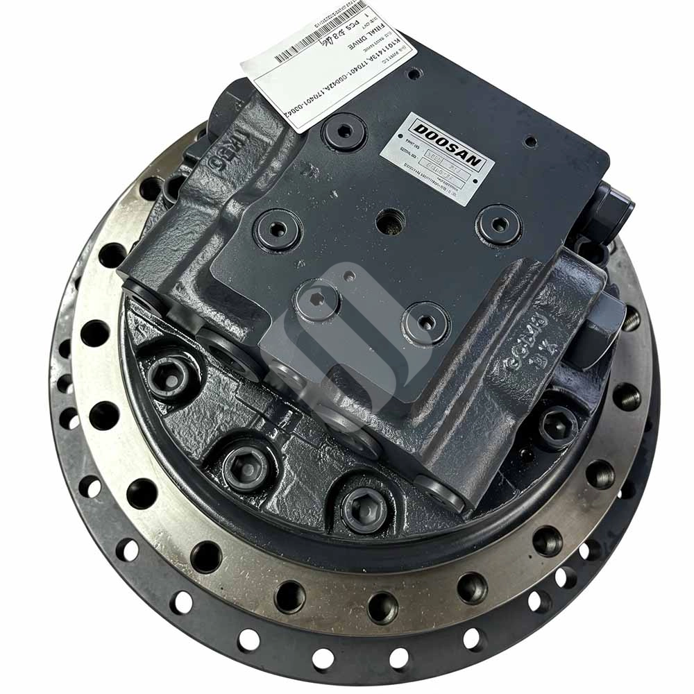 Genuine K1011413A 170401-00042A 170401-00042 Final Drive Travel Motor for Doosan DX255 Doosan final drive motor for heavy machinery, top view on white background