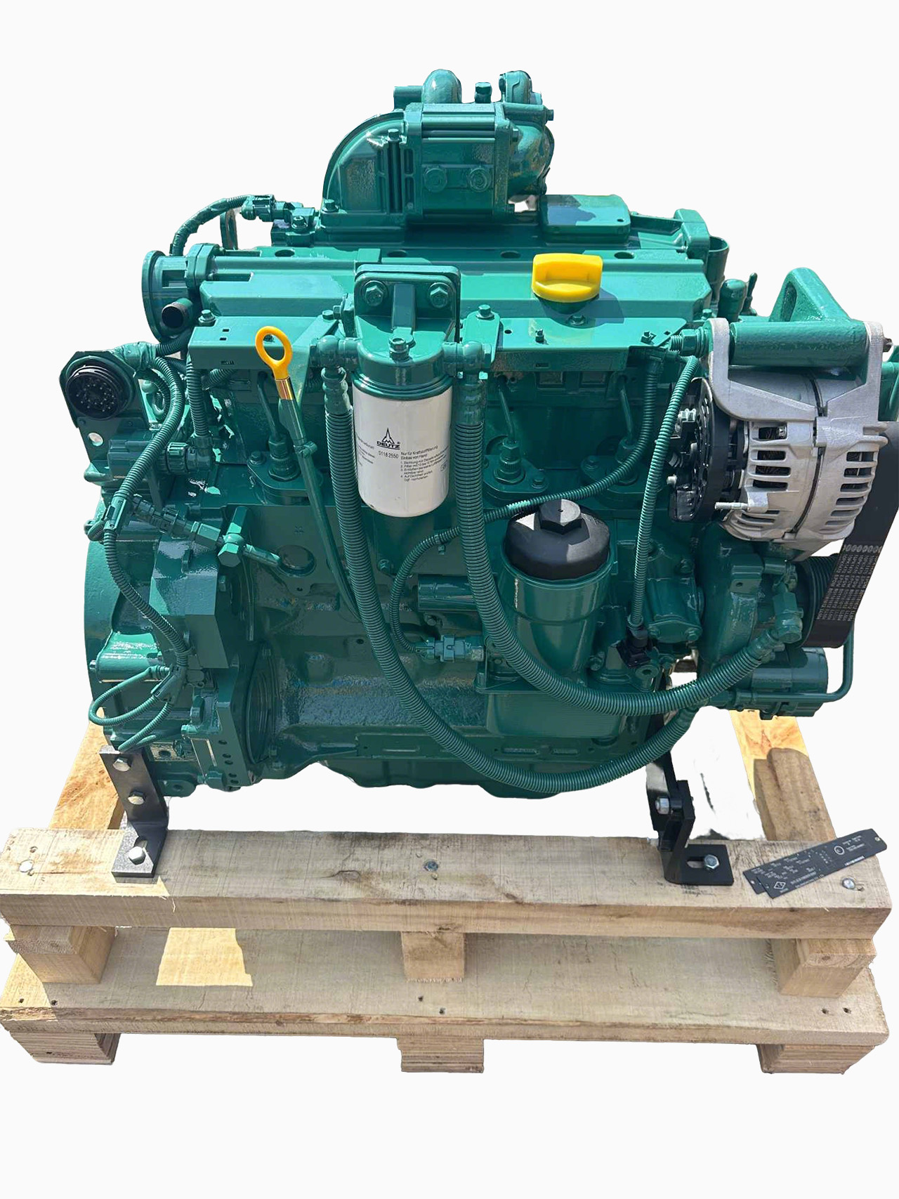 Volvo-4-cylinder-D4D-turbocharged-motor