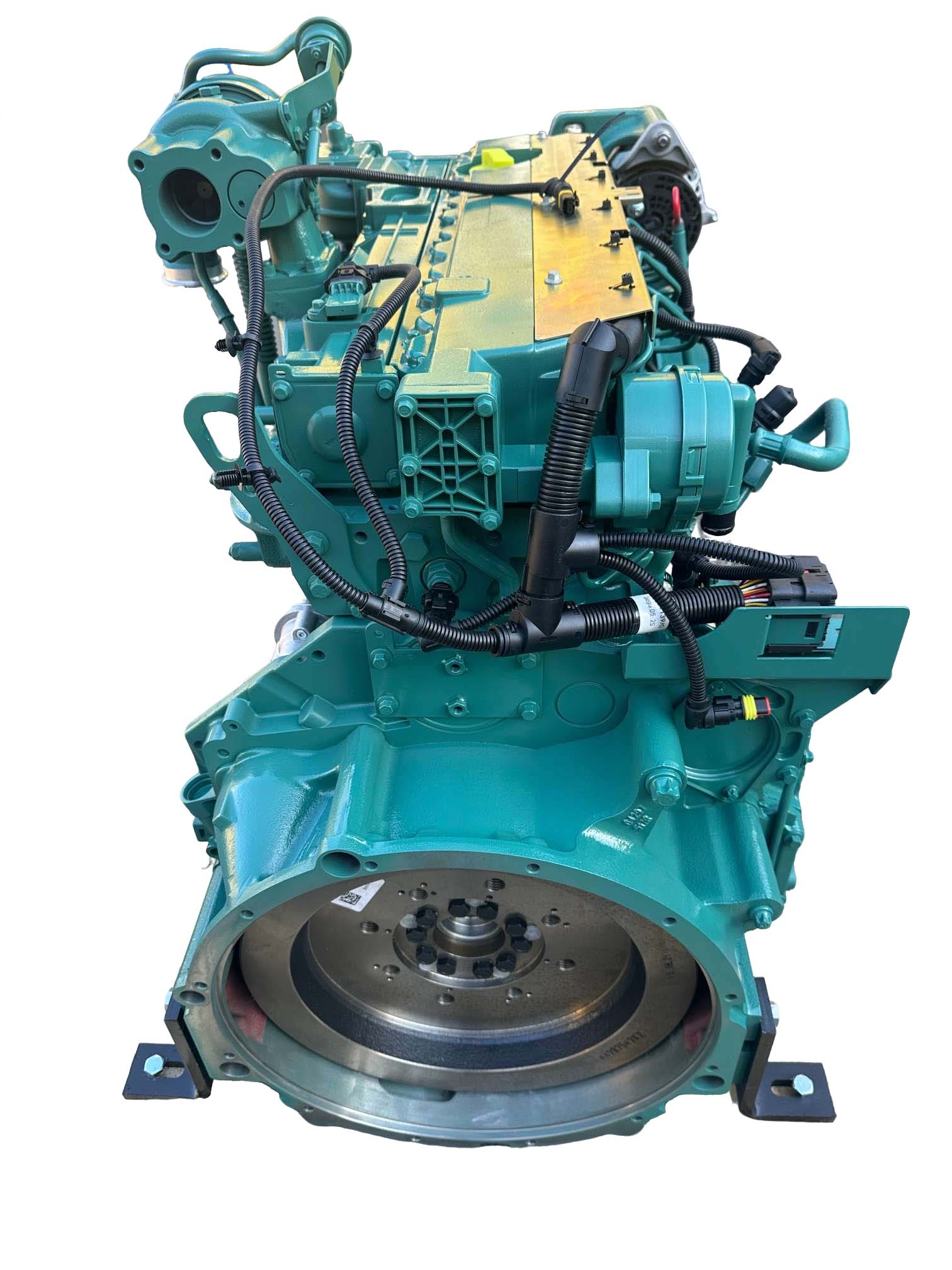 Volvo-D6E-EAE3-6-cylinder-turbocharged-diesel-engine-side-view