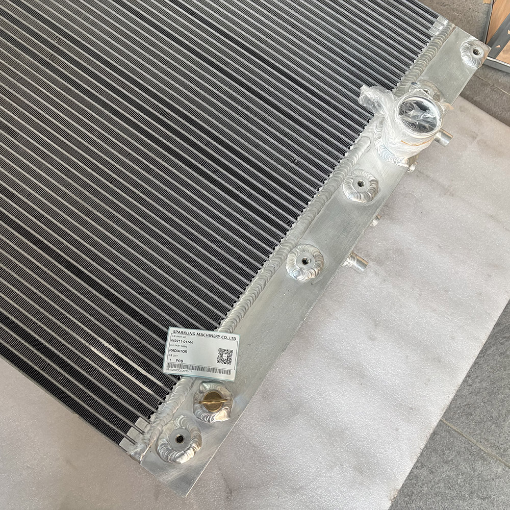 Excavator radiator replacement part 440211-01744