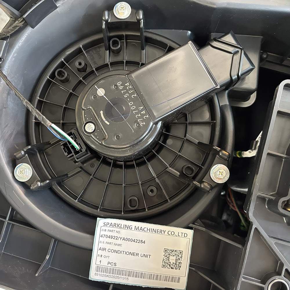 4704922 YA00042254 AC unit for Hitachi ZX200-5A excavator