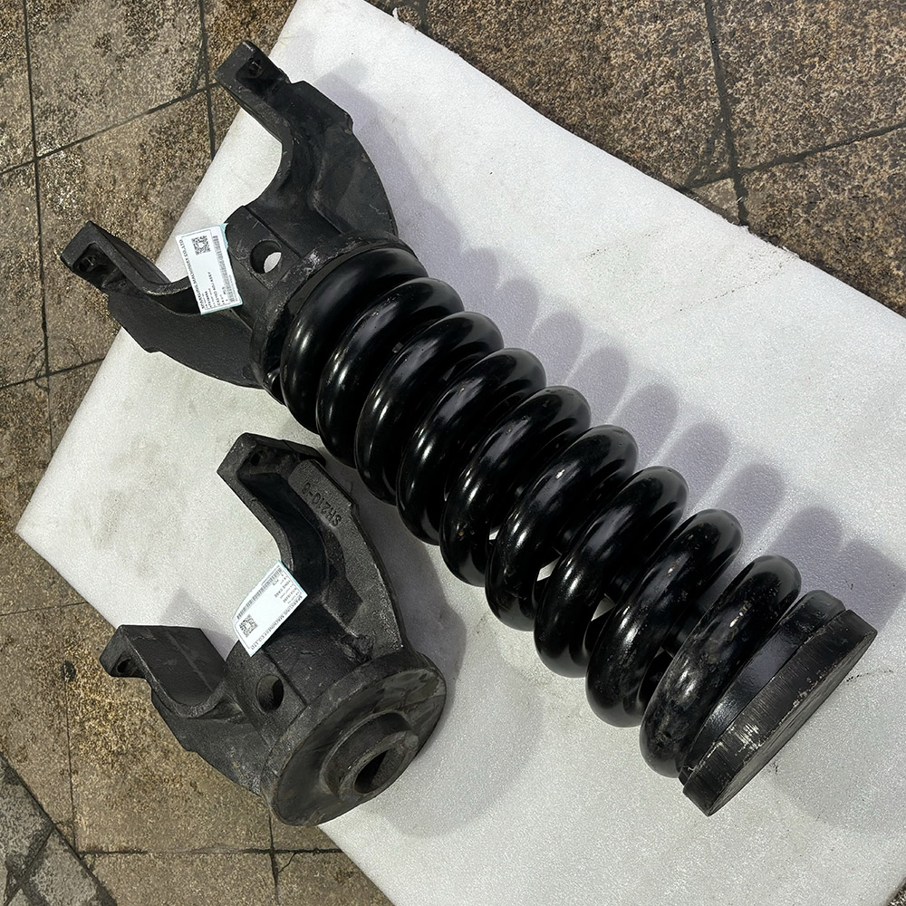 New Aftermarket Case CX210D Track Adjuster Assembly Part 47819954 Idler and KRA16490 Yoke