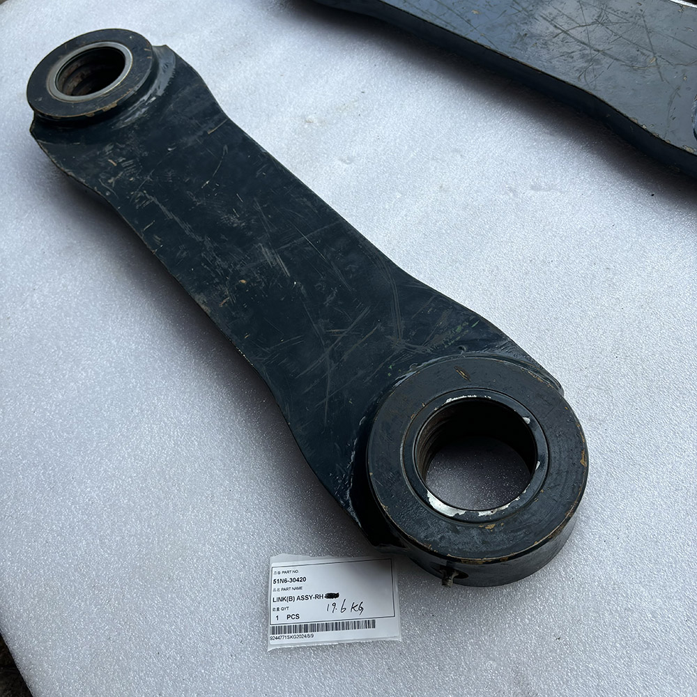 Dozer Blade Link B & Link Assy for Hyundai Excavator R210LC-9 R220LC-9S OEM 51N6-30410 51N6-30420