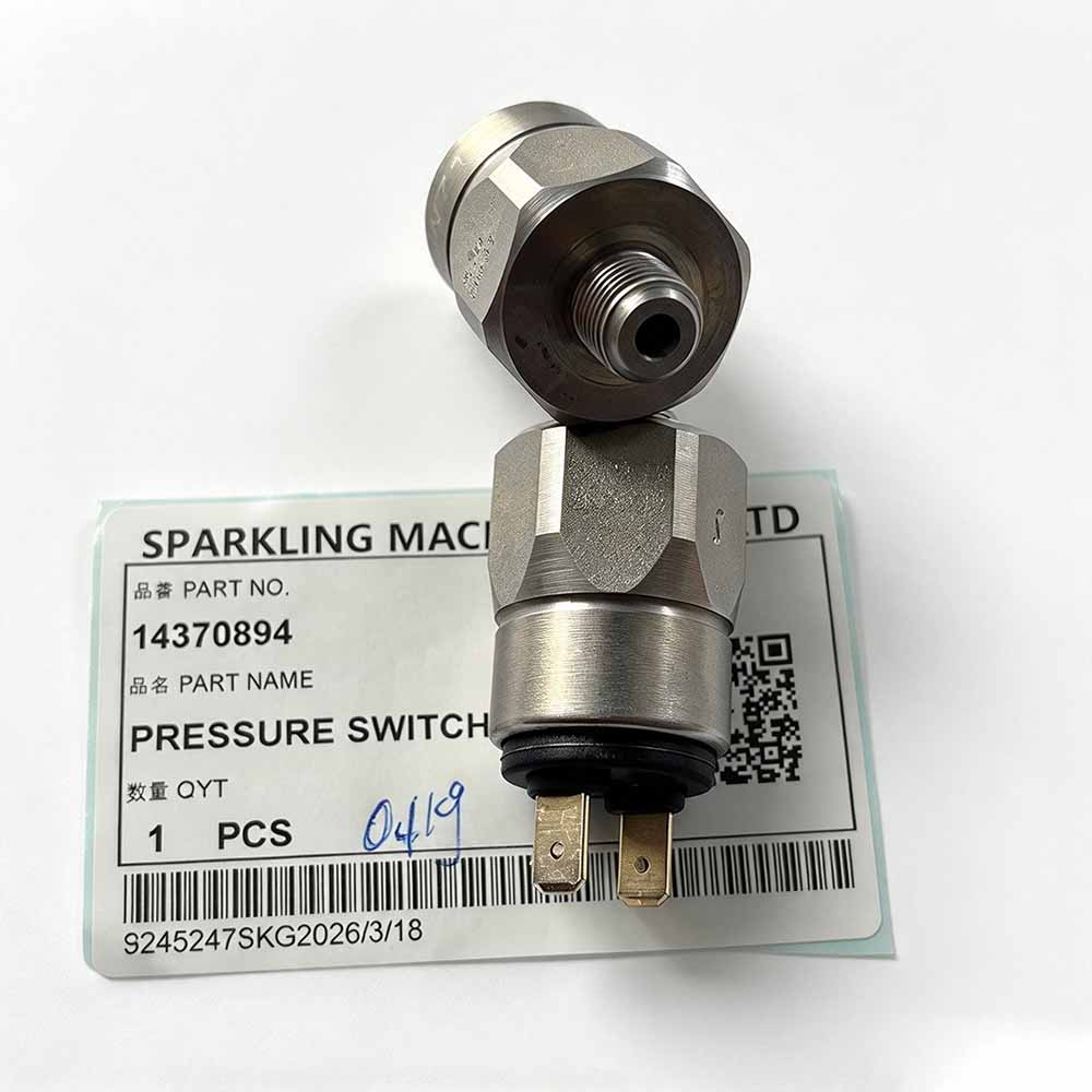 Volvo-EC240B-replacement-hydraulic-pressure-switch-14370894-close-up
