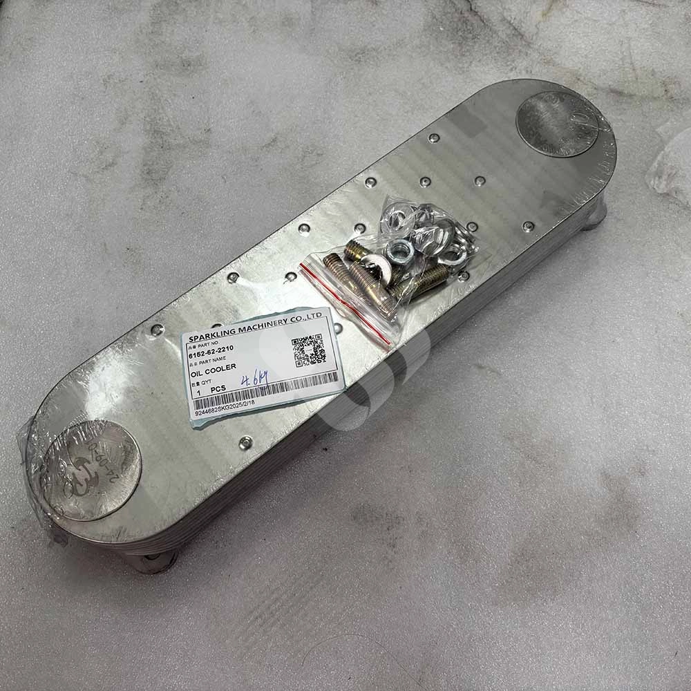 6152-62-2210 Oil Cooler for Komatsu heavy machinery PC400-7 PC400-8 PC400LC-8 and Wheel Loaders WA470-3 WA470-5 6152-62-2210 oil cooler inlet and outlet detail