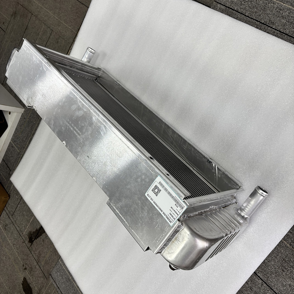 SPARKLING MACHINERY BOBCAT 6736362 RADIATOR