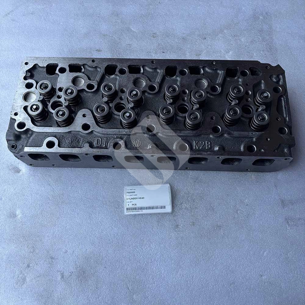 Excavator Spare Parts 7020950 Cylinder Head for Volvo Construction Equipment Genuine Volvo Cylinder Head Part Number 7020950