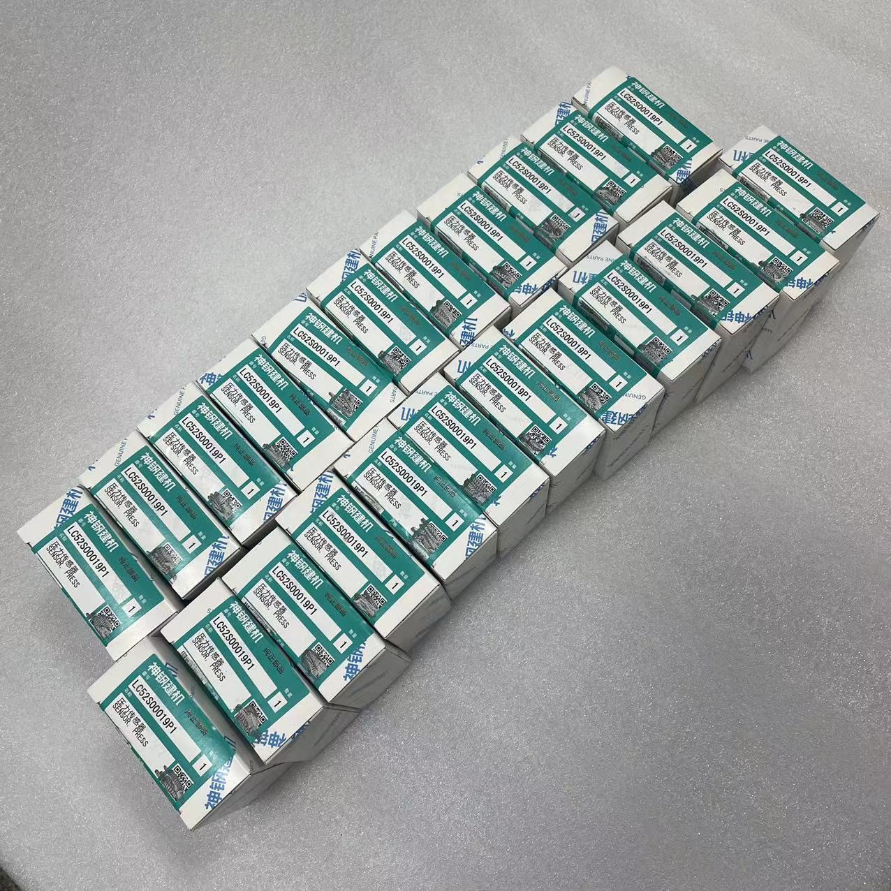 SK200-6/6E/8 SK250-6E/8 SK460-8 SK480-8 LC52S00019P1 YN52S00102P1 YW52S00002P1 LS52S00013F1 3Mpa Low Pressure Sensor