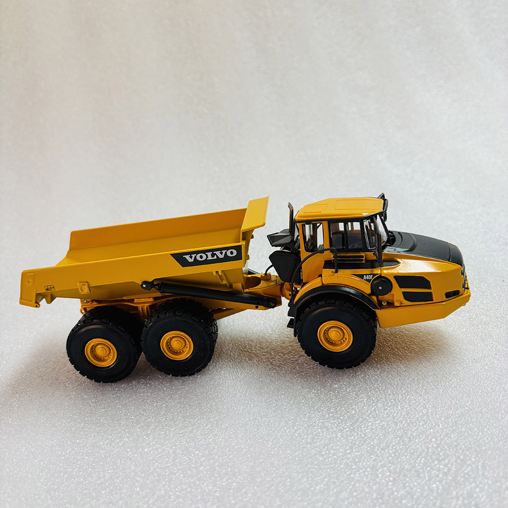 Volvo A40F die-cast metal alloy articulated hauler with detailed cabin and movable parts