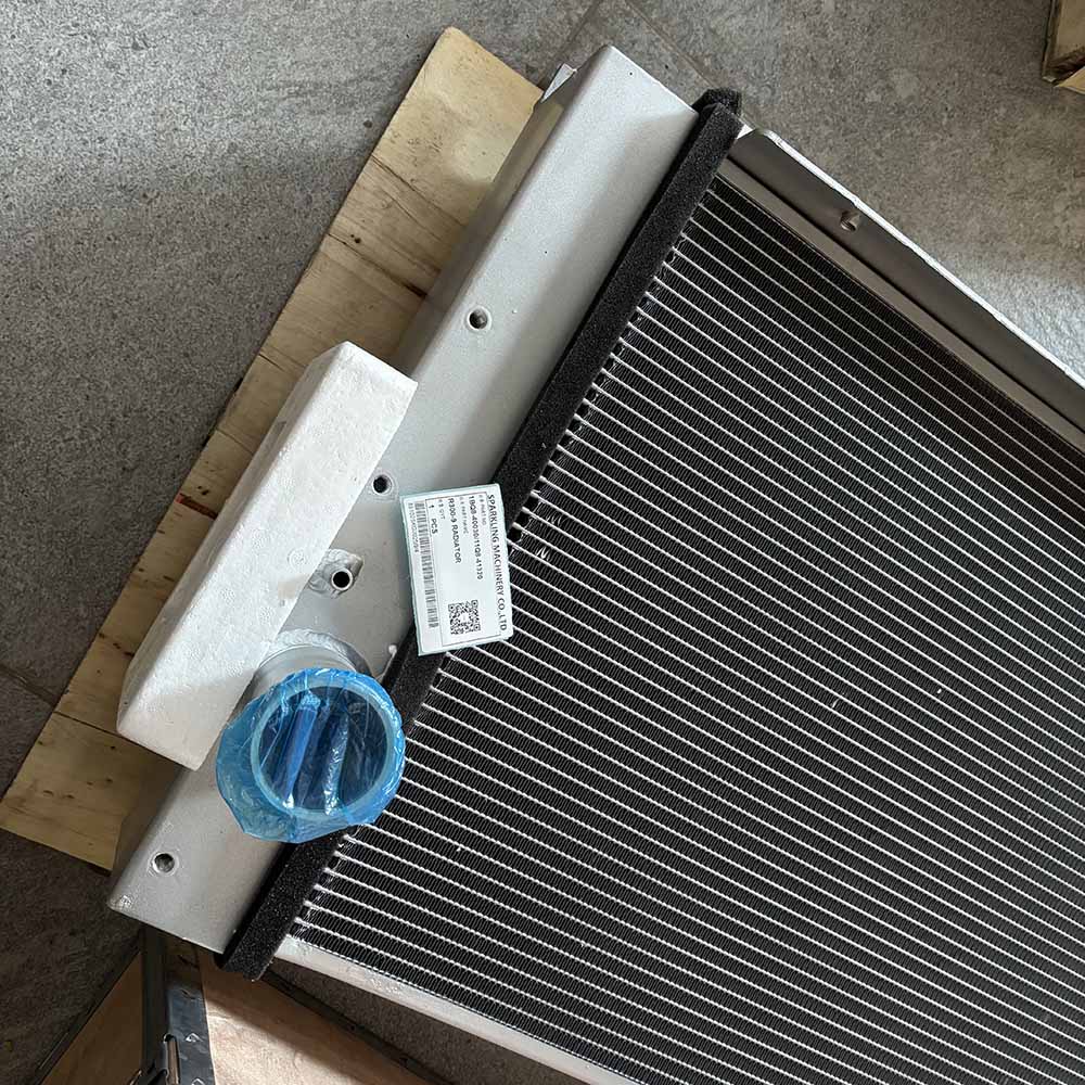 Hyundai HIGH-QUALITY EXCAVATOR PARTS MADE IN CHINA NEW 1BQ8-40030/11Q8-41320 R300-9 RADIATOR SPARKLING MACHINERY