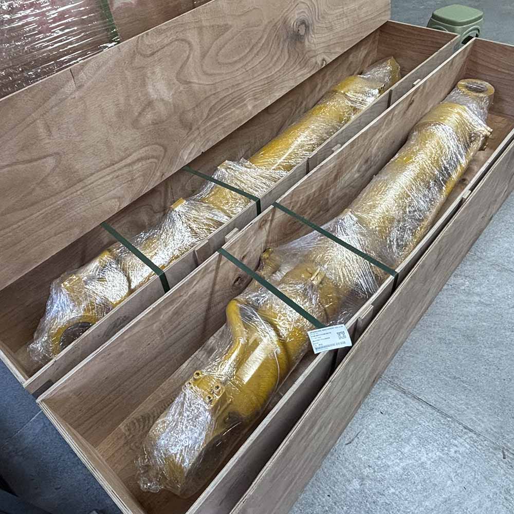 Hyundai HIGH-QUALITY EXCAVATOR PARTS MADE IN CHINA NEW R290LC7 R290LC7H R305LC7 31N8-60111/31N8-60110 BUCKET CYLINDER SPARKLING MACHINERY