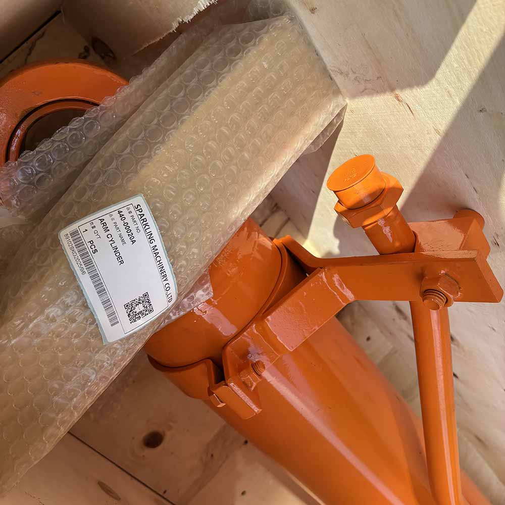Doosan HIGH-QUALITY EXCAVATOR PARTS MADE IN CHINA NEW 170LC 170W 175LC 180W 440-00020A ARM CYLINDER SPARKLING MACHINERY