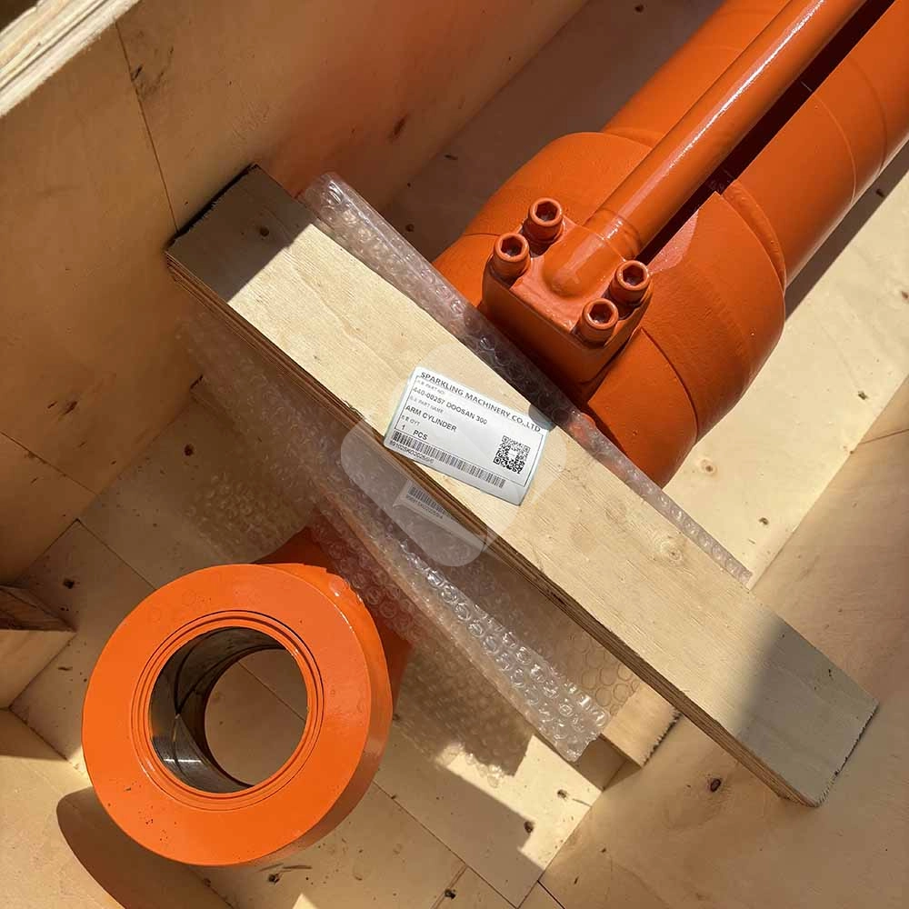 Doosan HIGH-QUALITY EXCAVATOR PARTS MADE IN CHINA NEW 440-00257 DOOSAN 300 ARM CYLINDER SPARKLING MACHINERY Doosan HIGH-QUALITY EXCAVATOR PARTS MADE IN CHINA NEW 440-00257 DOOSAN 300 ARM CYLINDER SPARKLING MACHINERY