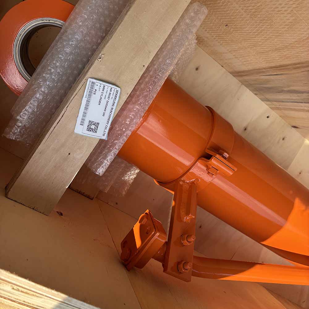 Doosan HIGH-QUALITY EXCAVATOR PARTS MADE IN CHINA NEW 440-00257 DOOSAN 300 ARM CYLINDER SPARKLING MACHINERY