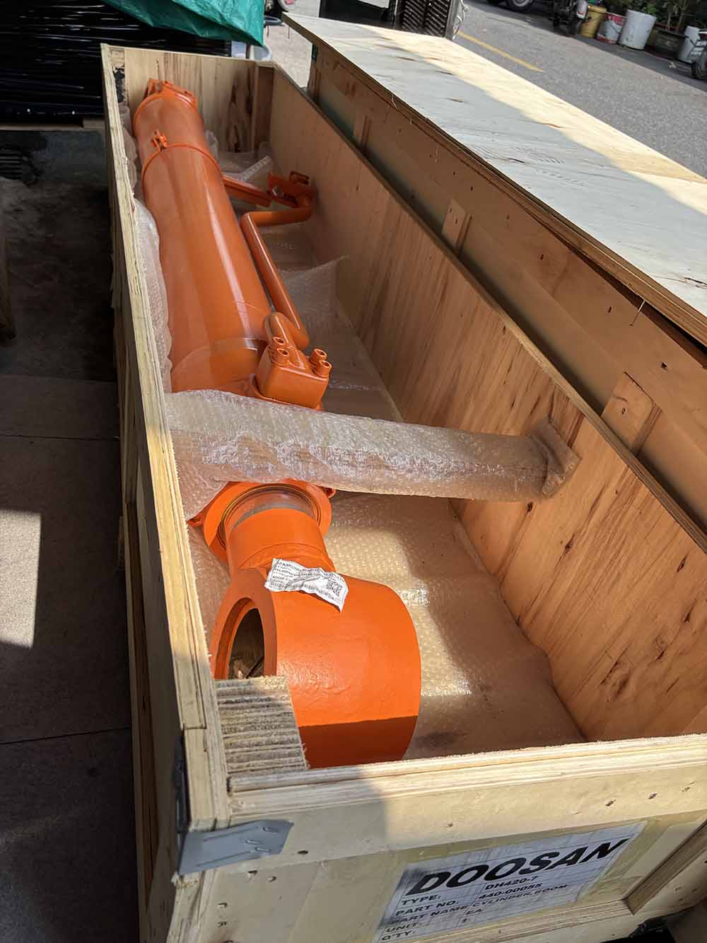 Doosan HIGH-QUALITY EXCAVATOR PARTS MADE IN CHINA NEW 400LC 420LC 440-00055/440-00055 DOOSAN 420 BOOM CYLINDER SPARKLING MACHINERY