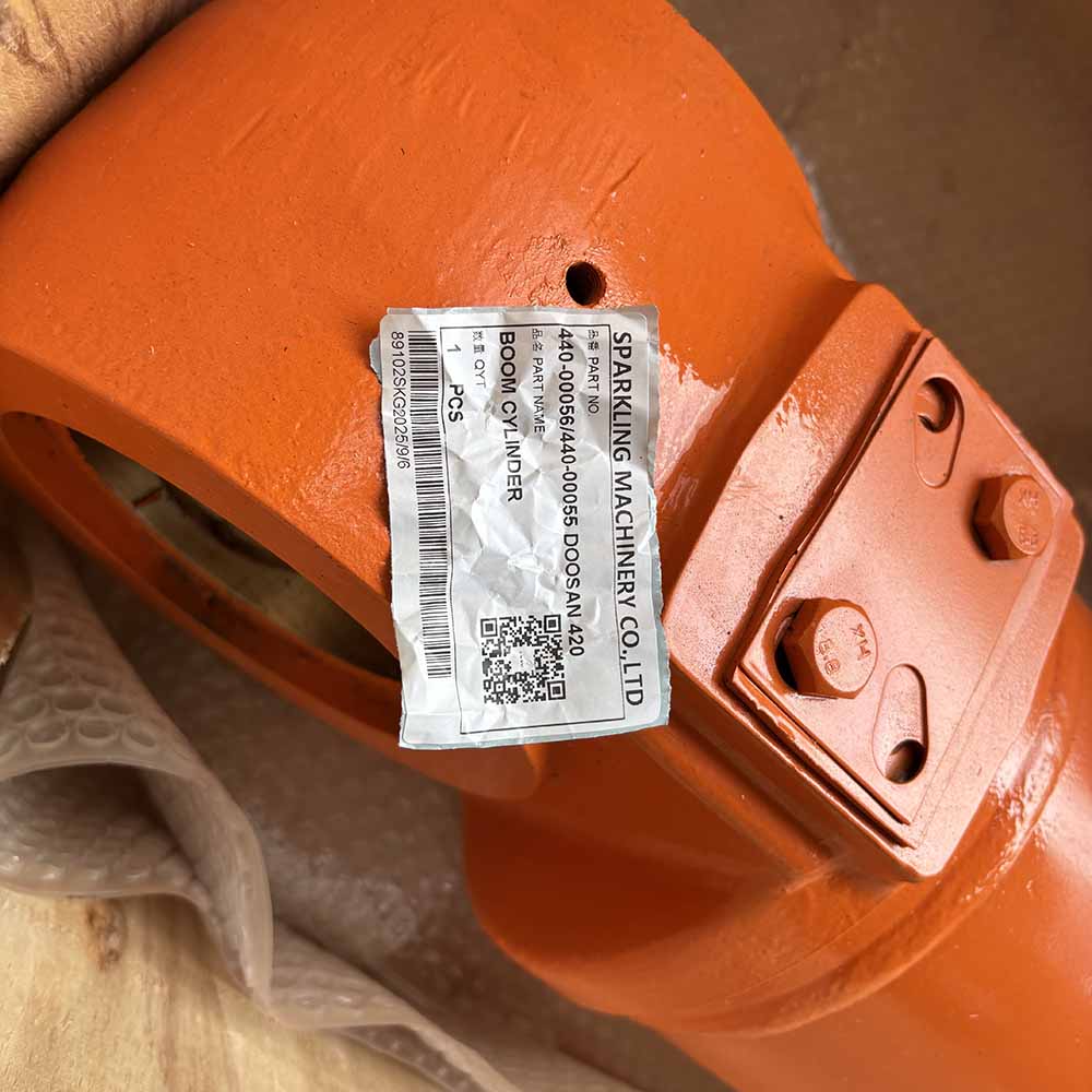 Doosan HIGH-QUALITY EXCAVATOR PARTS MADE IN CHINA NEW 400LC 420LC 440-00055/440-00055 DOOSAN 420 BOOM CYLINDER SPARKLING MACHINERY