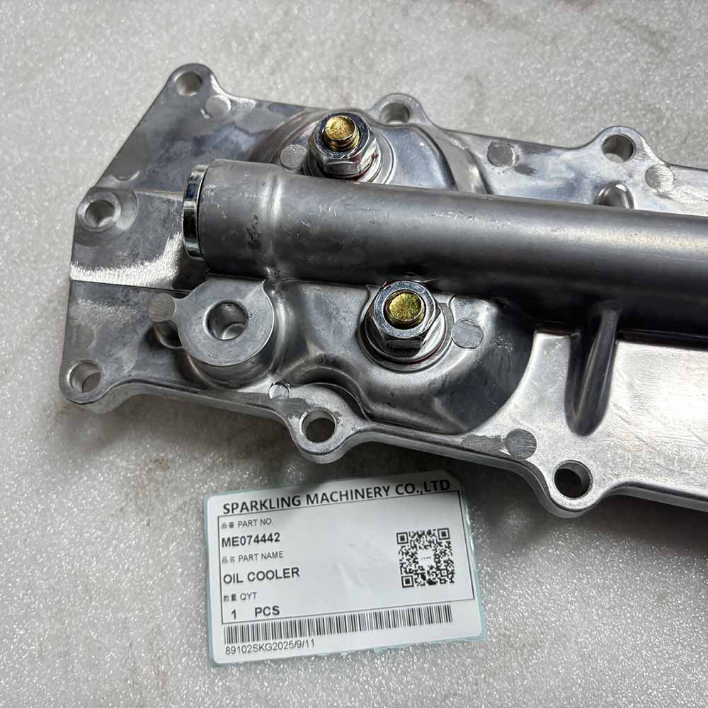 JCB HIGH-QUALITY EXCAVATOR PARTS MADE IN CHINA NEW ME074442 OIL COOLER SPARKLING MACHINERY