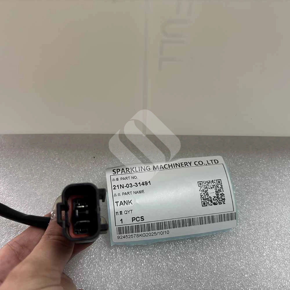 HIGH-QUALITY 21N-03-31491 Cooling Reservoir Tank for KOMATSU Construction Equipment PC490 PC600 PC650 PC700 PC800 PC800SE PC850 Excavator HIGH-QUALITY 21N-03-31491 Cooling Reservoir Tank for KOMATSU Construction Equipment PC490 PC600 PC650 PC700 PC800 PC800SE PC850 Excavator