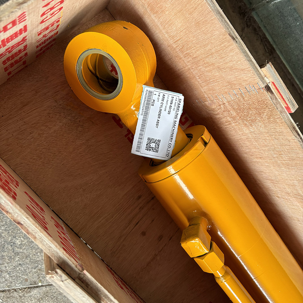 HYUNDAI WHEEL EXCAVATOR R55-9 R55W-9 31M9-50120 ARM CYLINDER