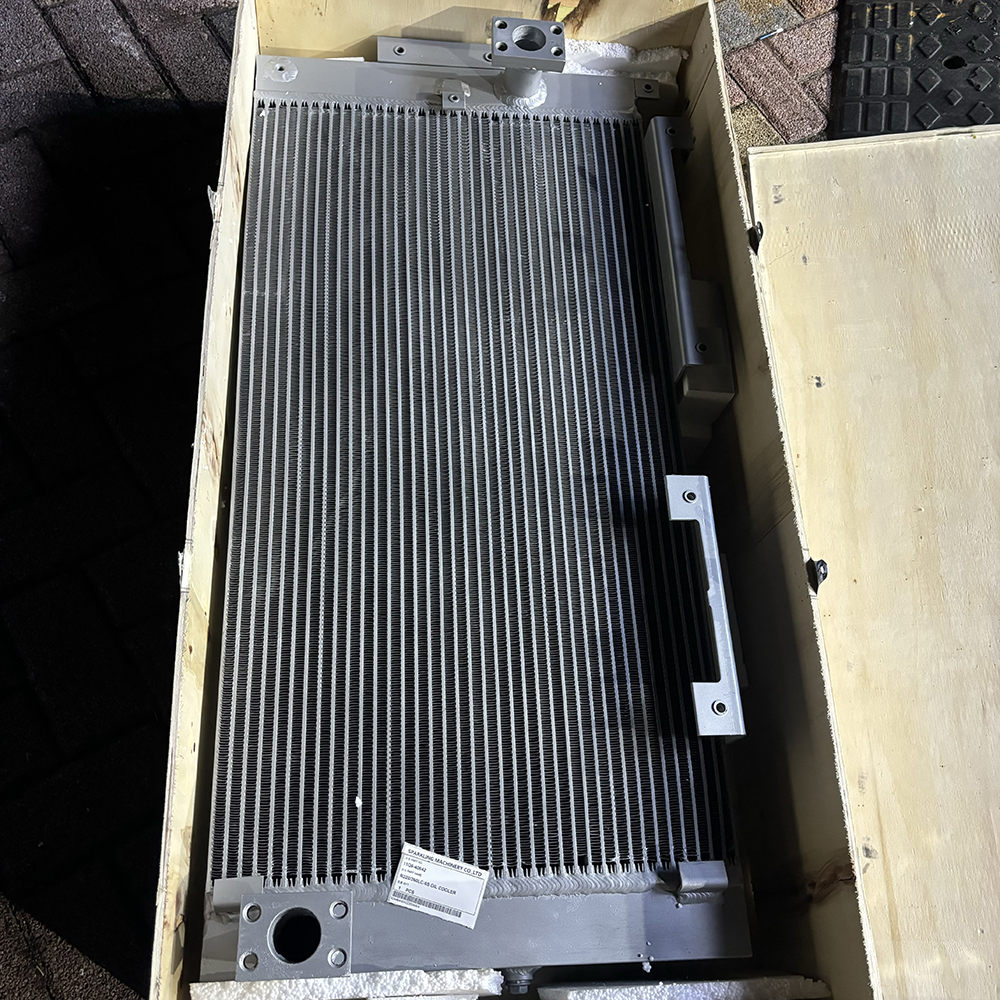 MADE IN CHINA SPARKLING MACHINERY NEW 11Q6-40642 R220 260LC-9S OIL COOLER