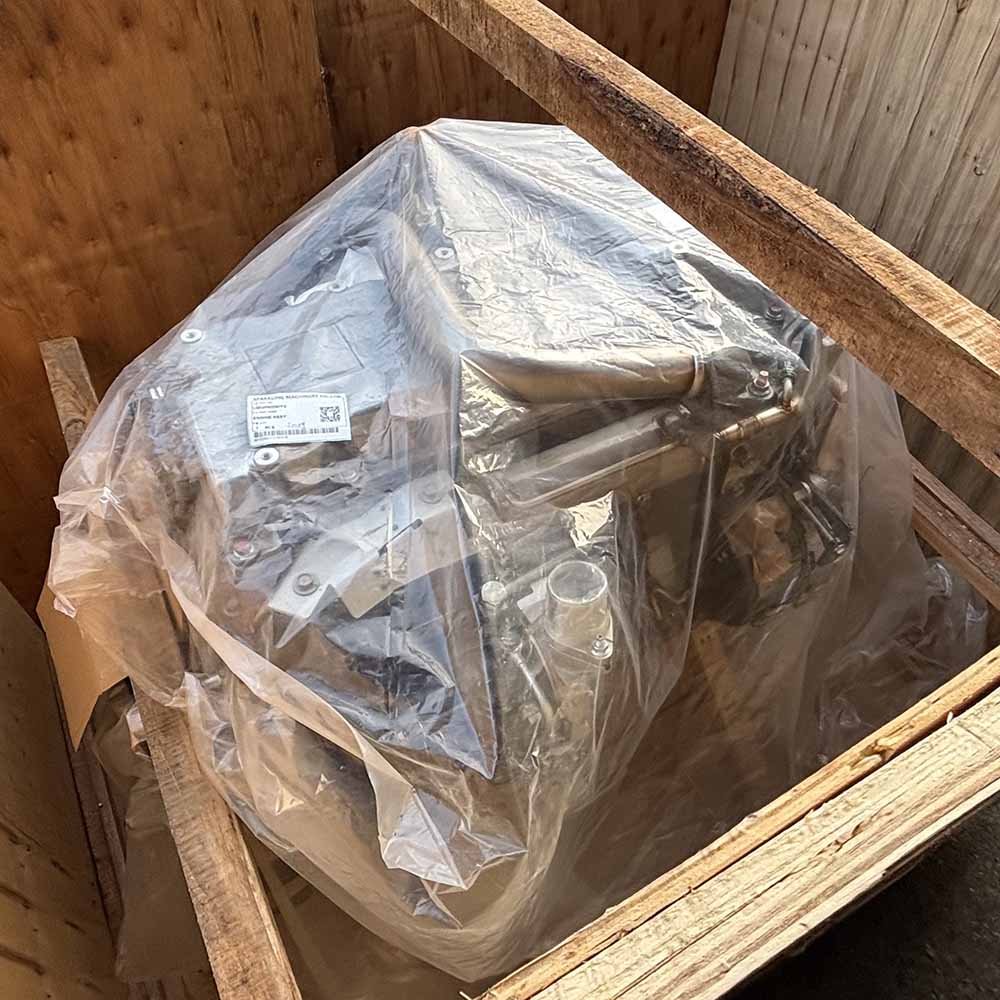 LQ02P00097F2-diesel-engine-assy-side-view-for-SK210-8