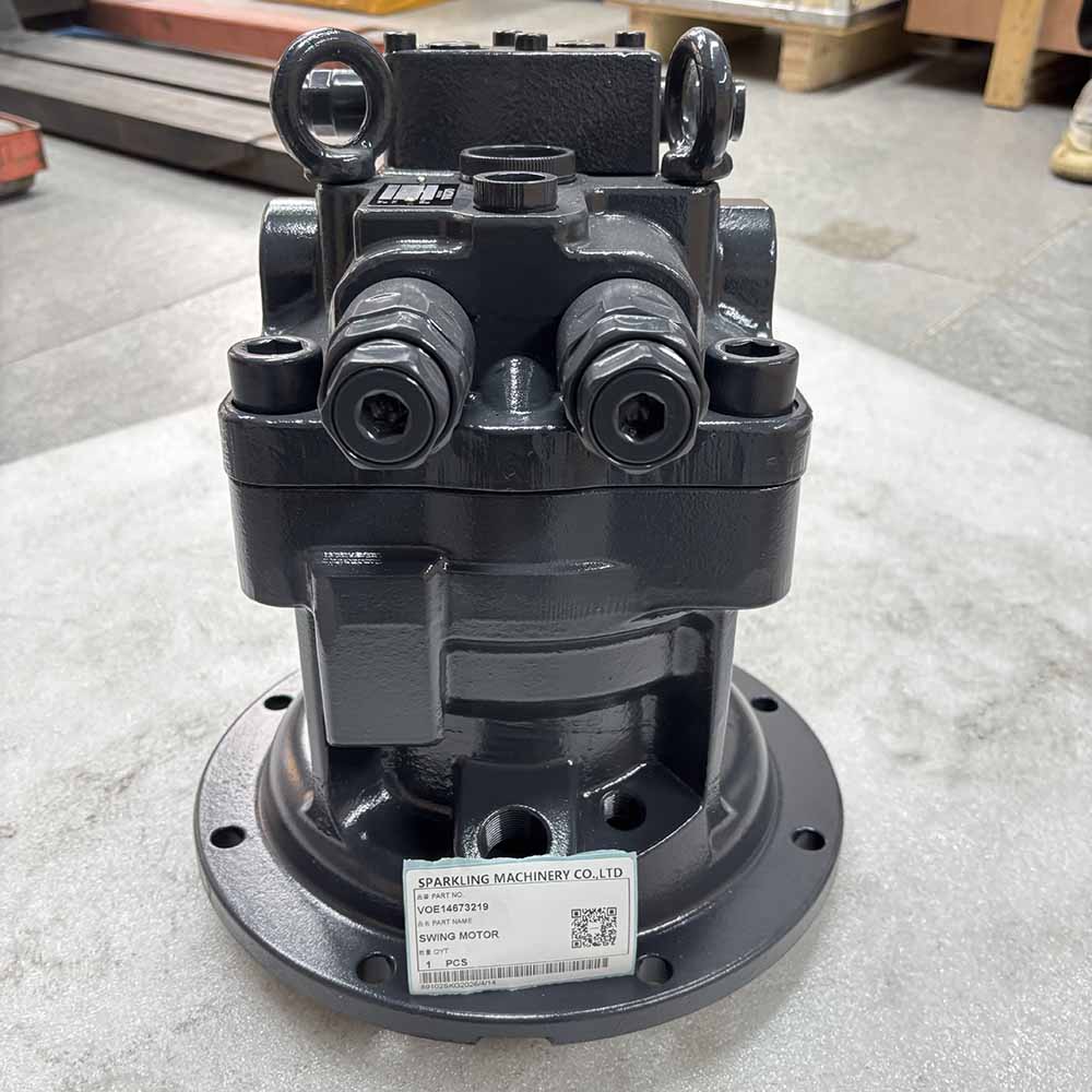 Volvo-EC480E-excavator-slewing-motor-replacement-14673219