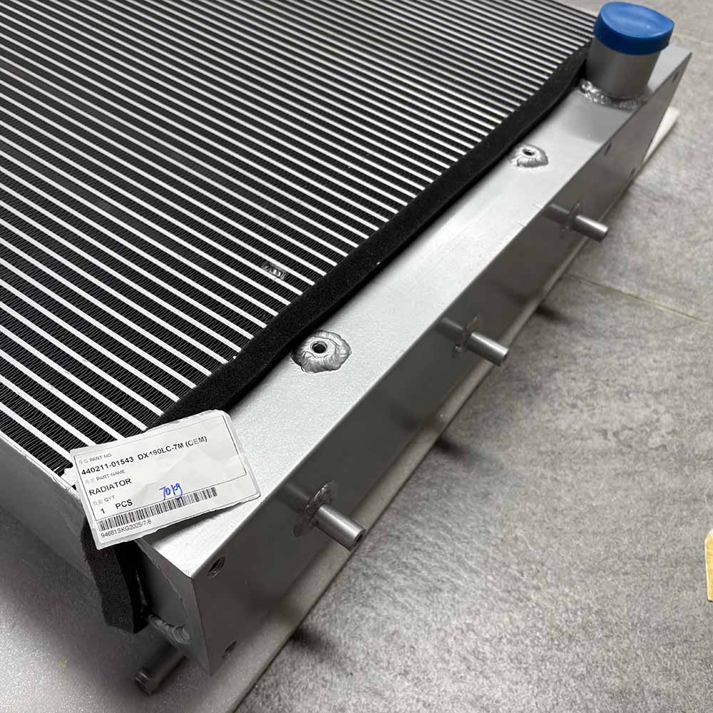 MADE IN CHINA SPARKLING MACHINERY NEW 440211-01543 DX490LC-7M (OEM) RADIATOR