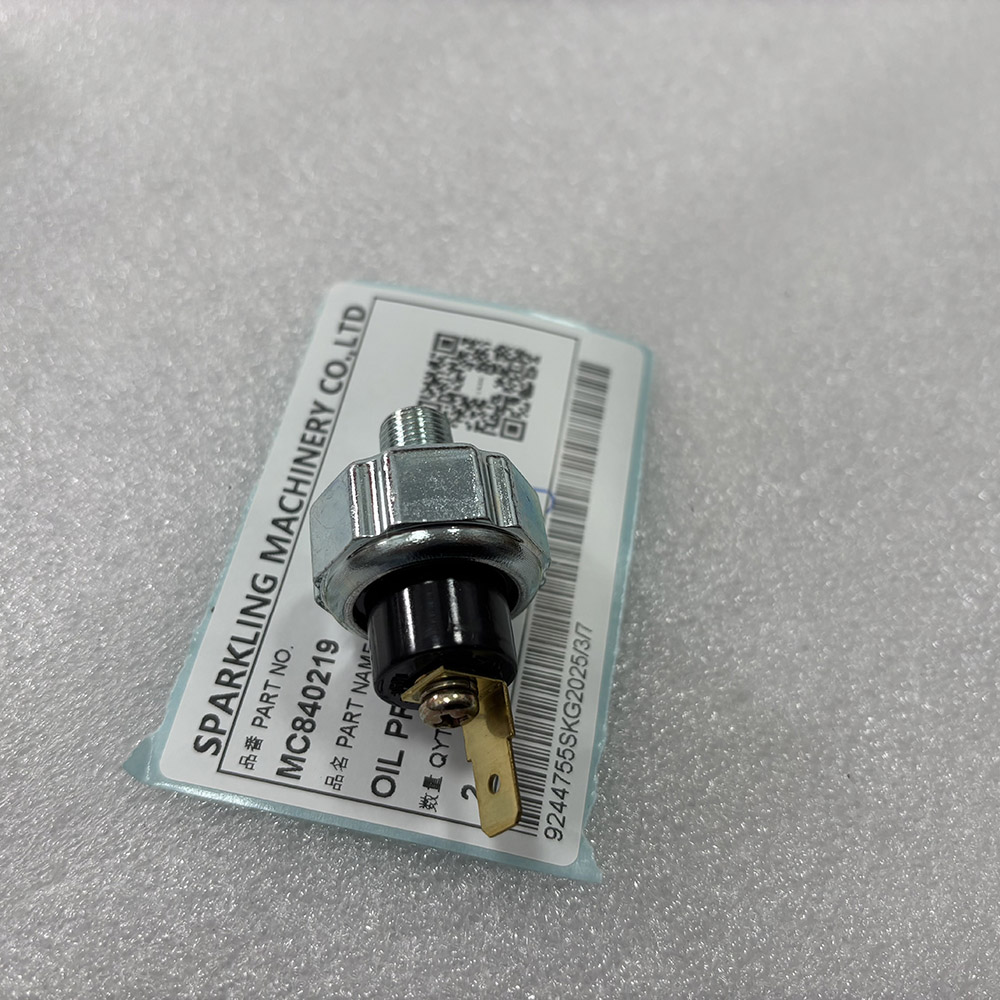 Excavator Spare Parts MC840219 OIL PRESSURE SWITCH for Kobelco Construction Equipment SK220LC