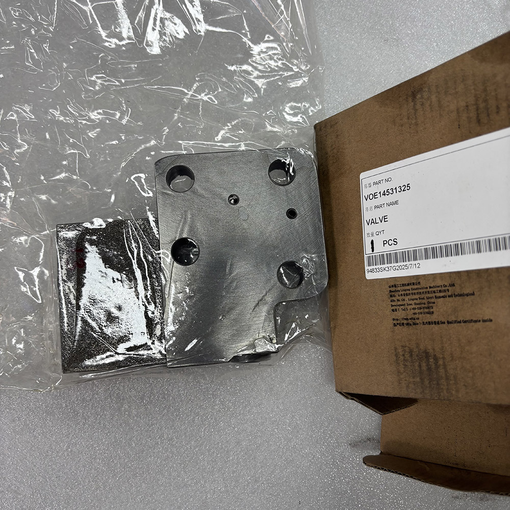 Excavator Spare Parts VOE14531325 VALVE for Volvo Construction Equipment EC135B EC140B EC210B EC240B EC290B