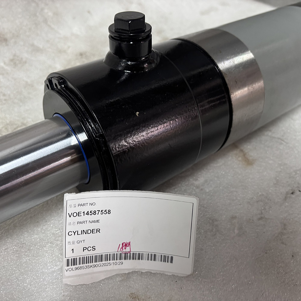 VOE14587558 hydraulic cylinder assembly front view