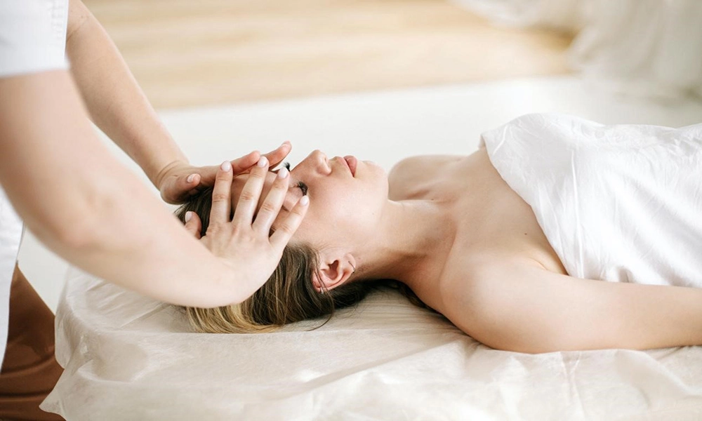 Boost Mobile Beauty Services at Home with Portable Aesthetic Devices