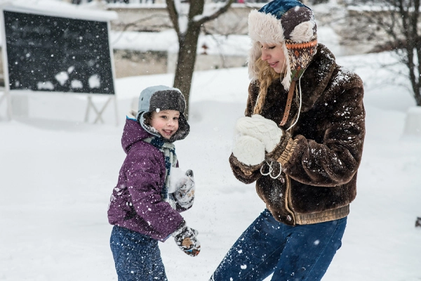 Stay-Warm-and-Beat-the-Cold:-Essential-Tips-for-a-Cozy-Winter Stay Warm and Beat the Cold: Essential Tips for a Cozy Winter