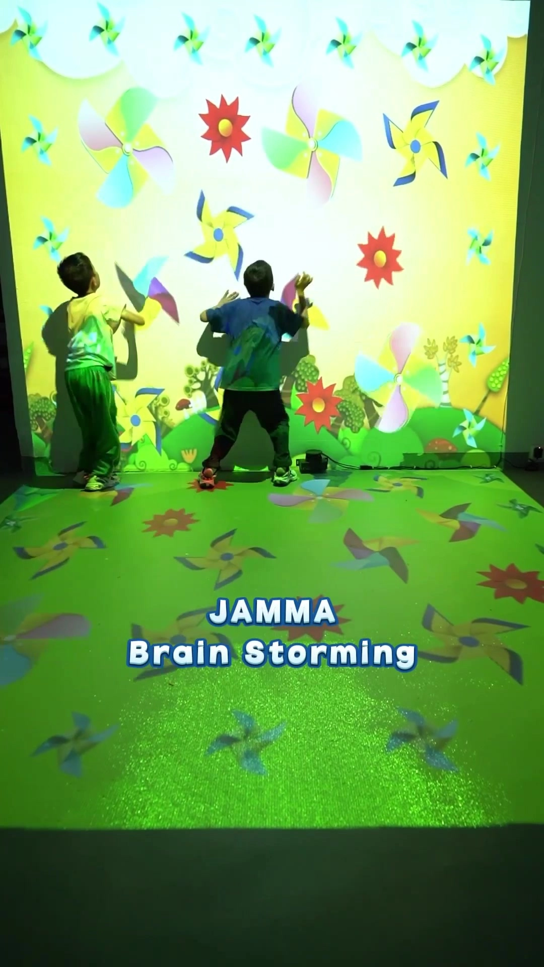Brainstorming-interactive-projector Brainstorming interactive projector