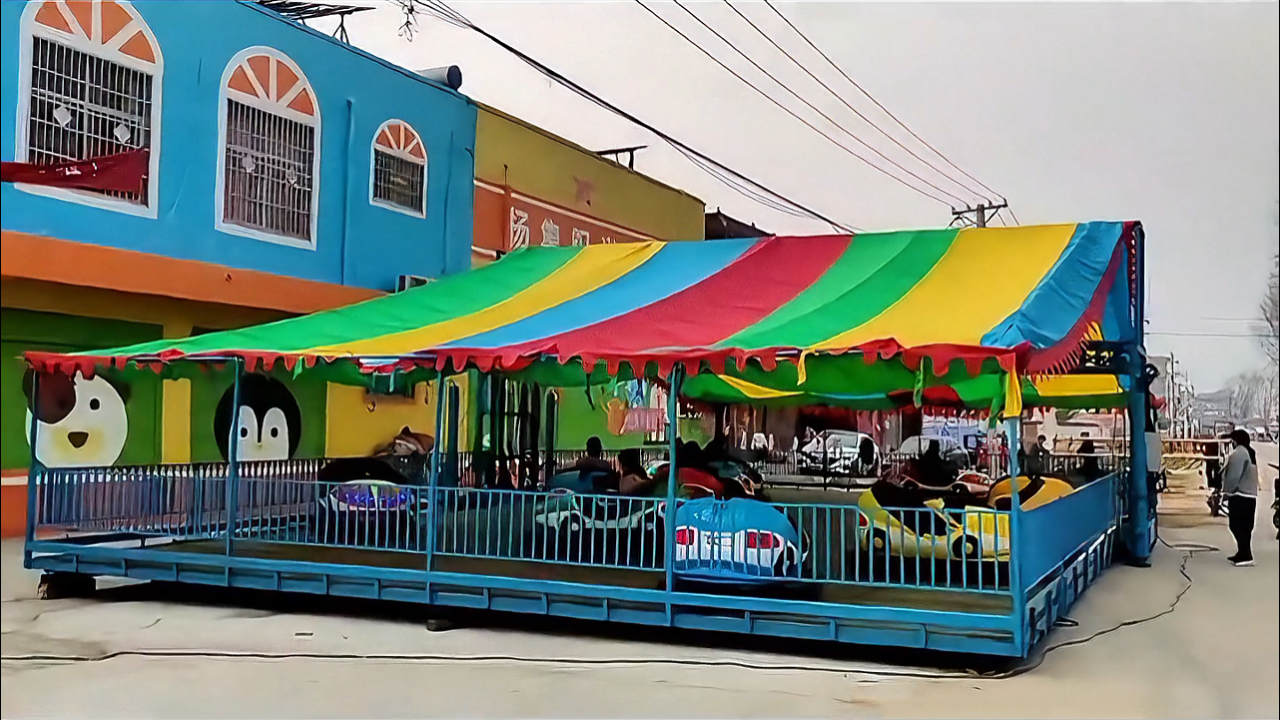 Bumper car arena