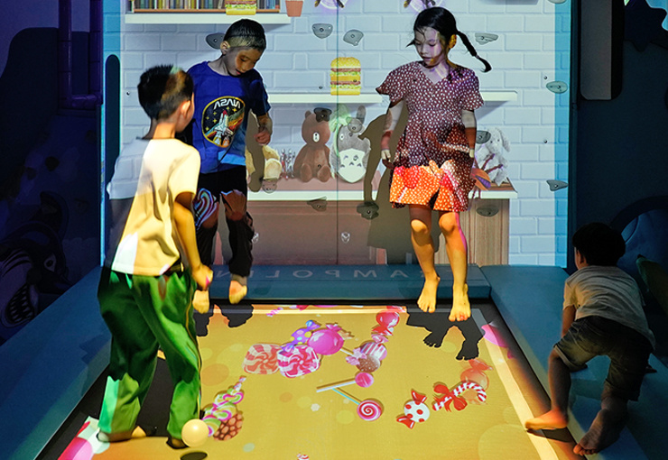 Interactive Trampoline Game (1)