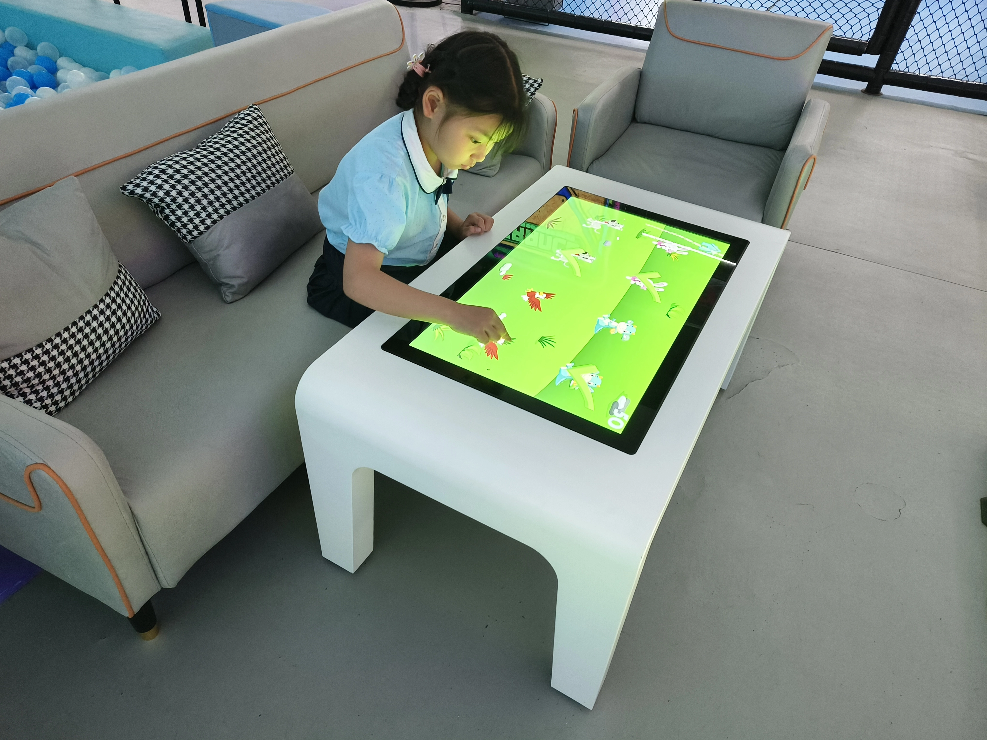 New Era of Children's Intellectual Development Unveiled with Smart Table