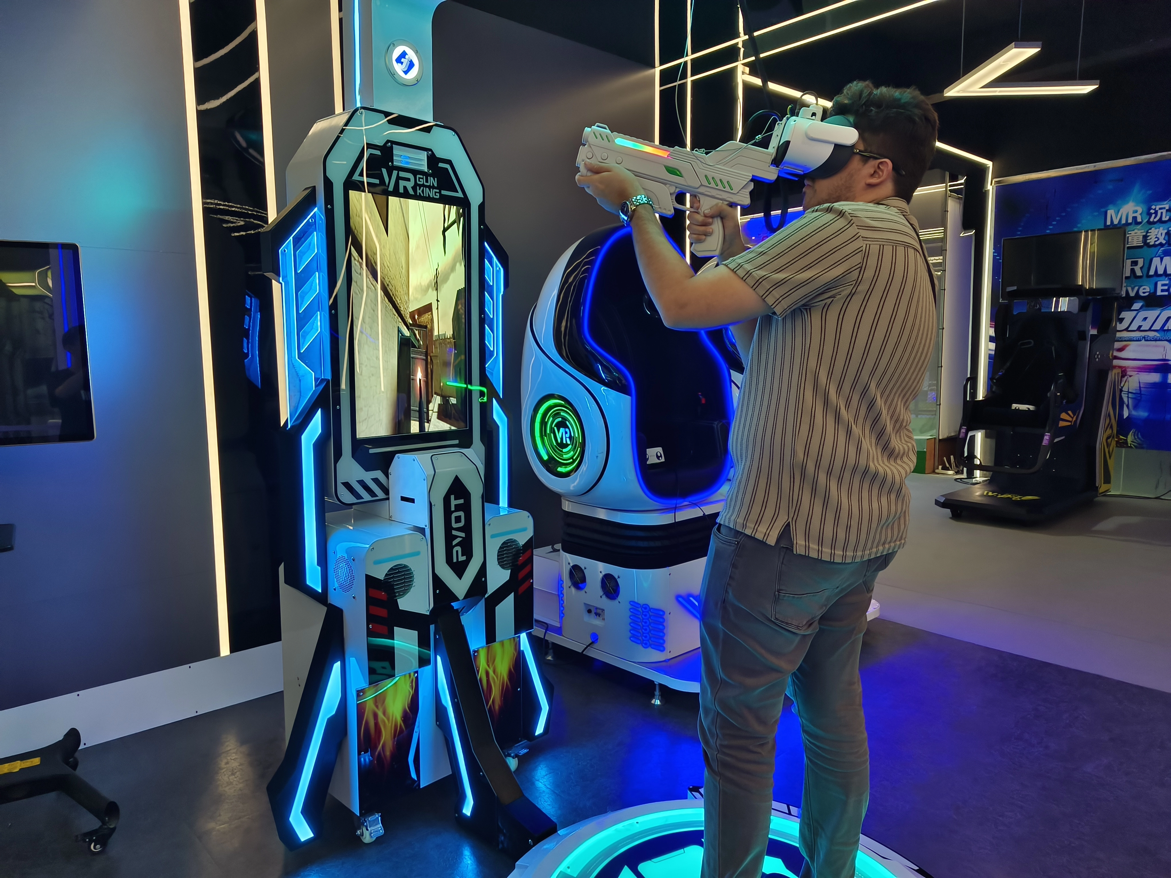 Visiting customers are full of praise for VR Gun King