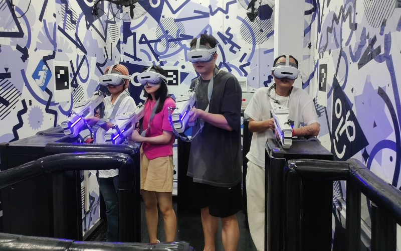 VR-Arena immersive VR experience room system price