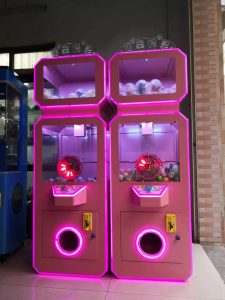 Capsule toy machine