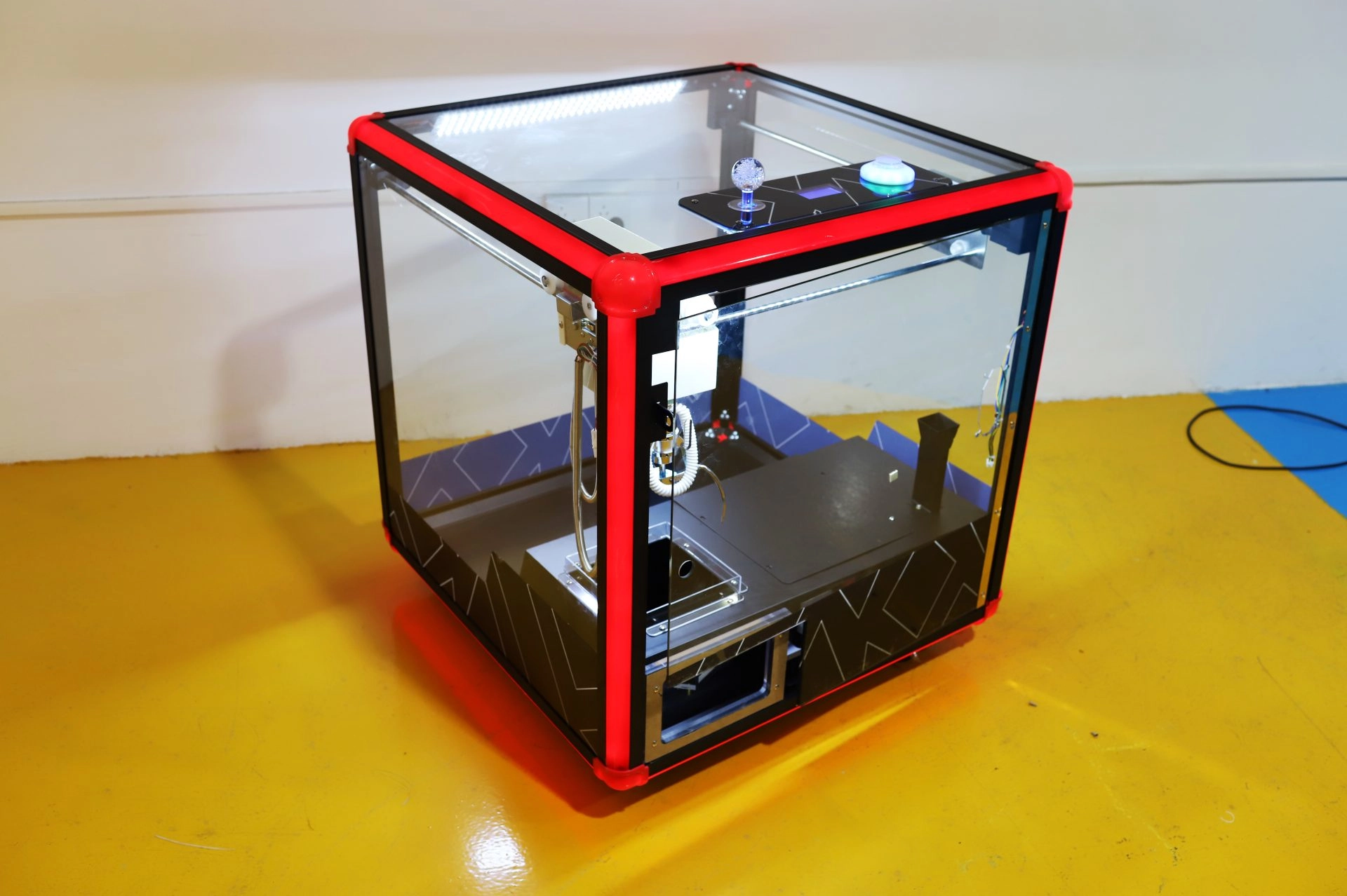 arcade game cube claw crane machine coin operated machine 1 - Colorful Park