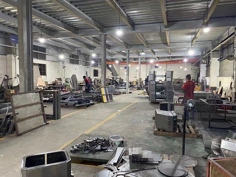 arcade-machine-factory-4 - Colorful Park