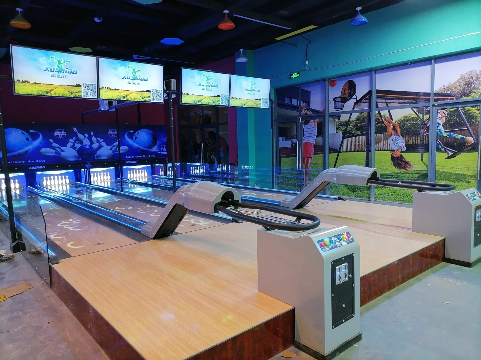 Bowling game machine Bowling alley 1 - Colorful Park