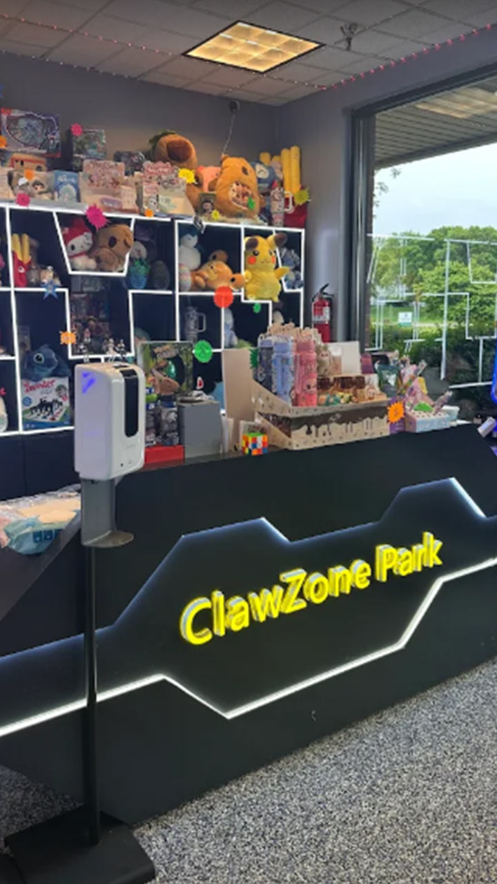 Claw-Zone-Park - Colorful Park