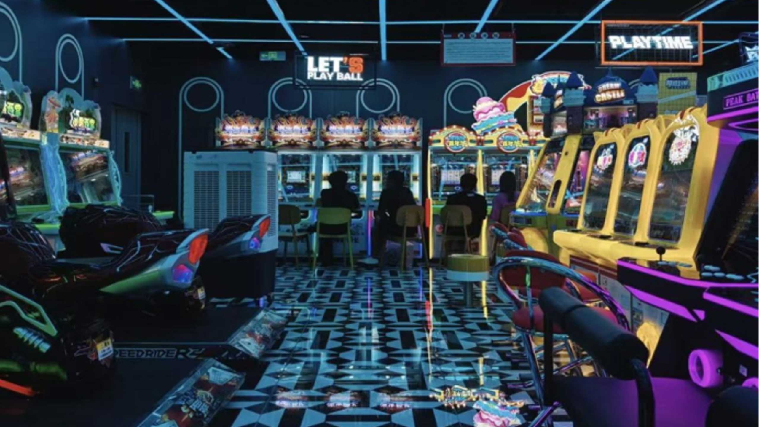 Extreme-Gamers-Arcade-5 - Colorful Park