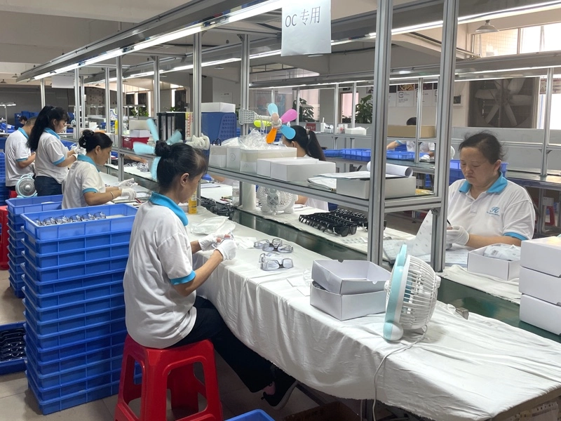 HECHANG-Glasses-Packaging-workshop HECHANG Glasses Packaging workshop