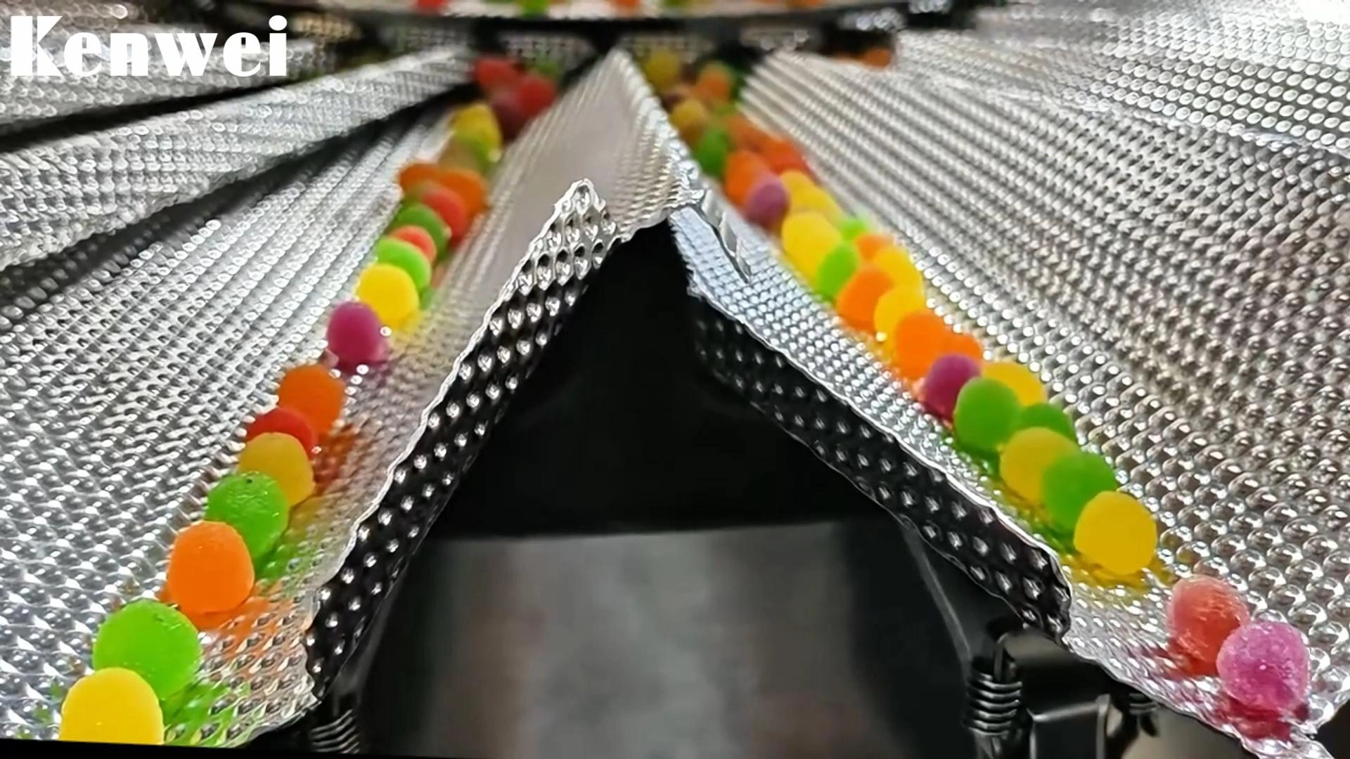 24-Head Multihead Weigher for QQ Gummy Candy Accurate, Gentle & Efficient Weighing - Kenwei