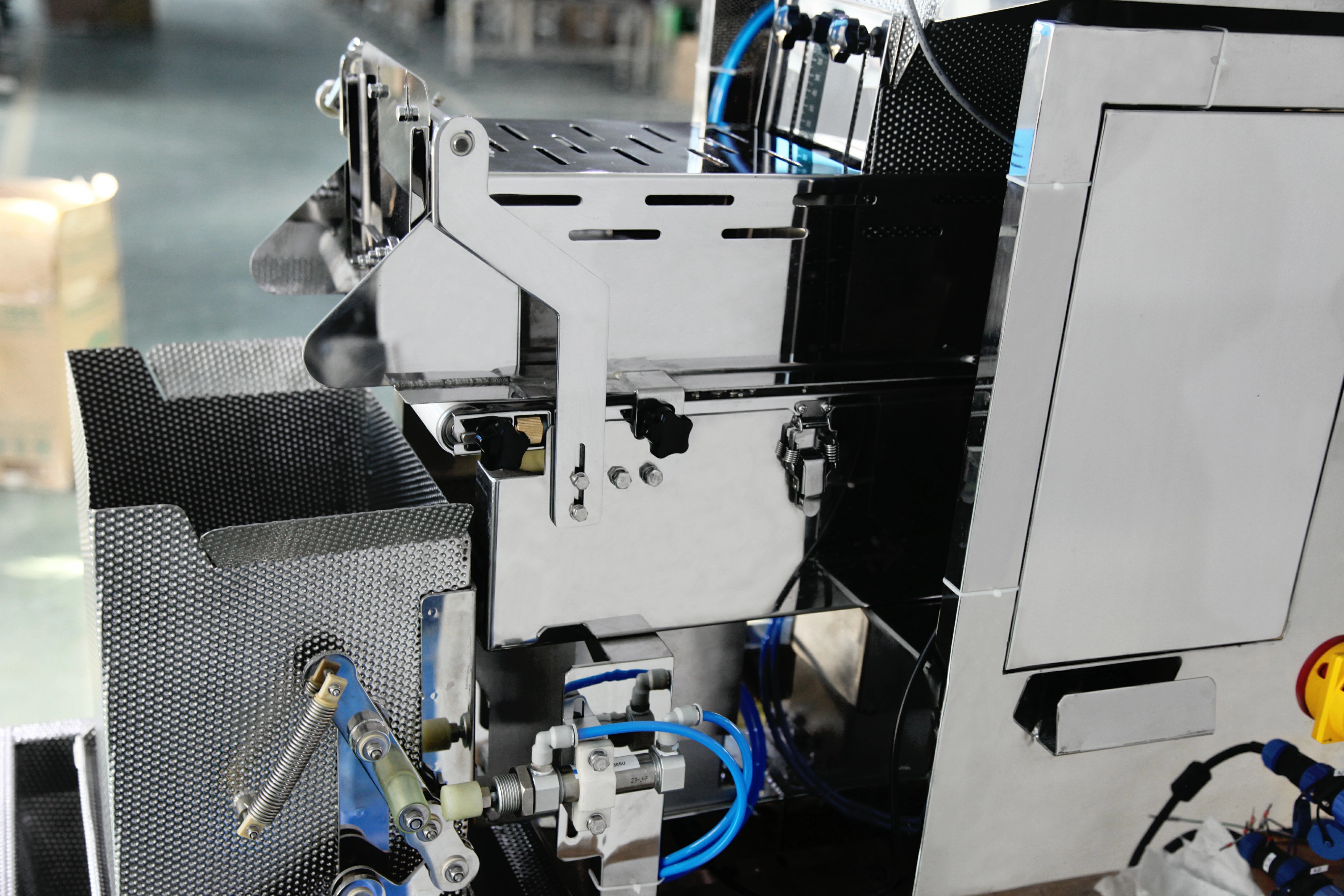 Automatic 2-Head Belt Linear Weigher for Vegetable 4 - Kenwei